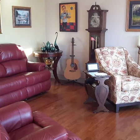 Casa Loma Bnb-3