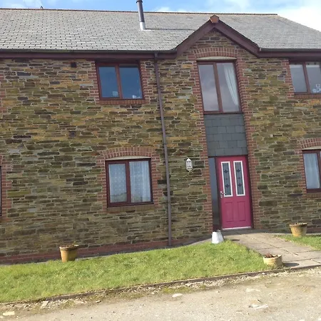 Tregatherall Lodge-3