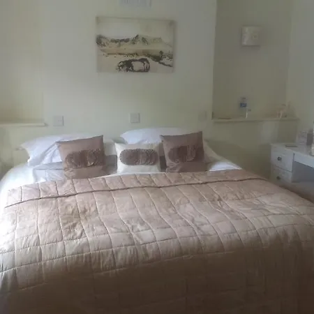 Pant Teg B & B-2