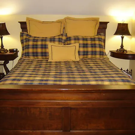 Talwood Manor B&B-3