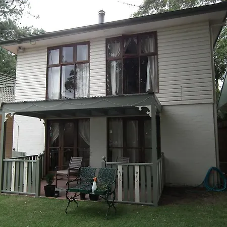 Frenchs Forest Bed And Breakfast-3