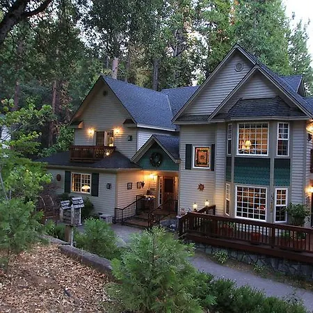Mccaffrey House Bed And Breakfast Inn-3