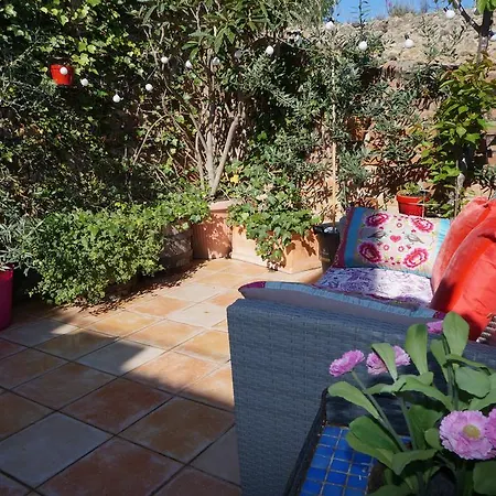 Casa Matilda Bed And Breakfast-3