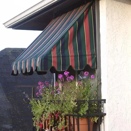 Heathergate Cottage And Suites-2
