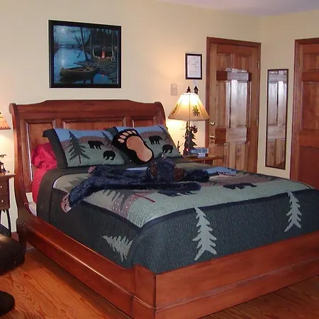 Cooperstown Lakeview Lodge-2