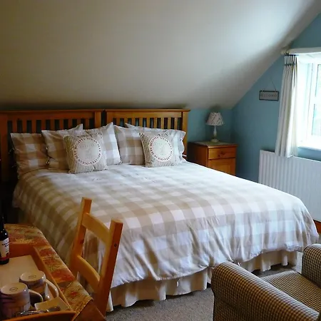 White Cottage Bed And Breakfast-2