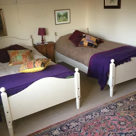 Avebury Life-3