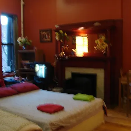 Harlem Bed And Breakfast-2