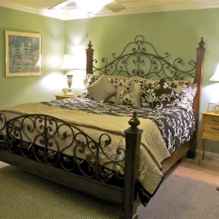 Garden Walk Inn-3