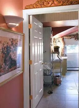 Annabelle Bed & Breakfast-3