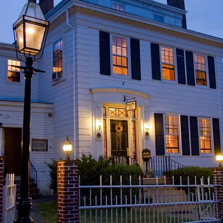 Historic Hill Inn-3