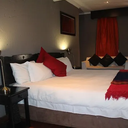 Flamboyant Guest Lodge-3