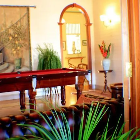Classique Bed & Breakfast-3