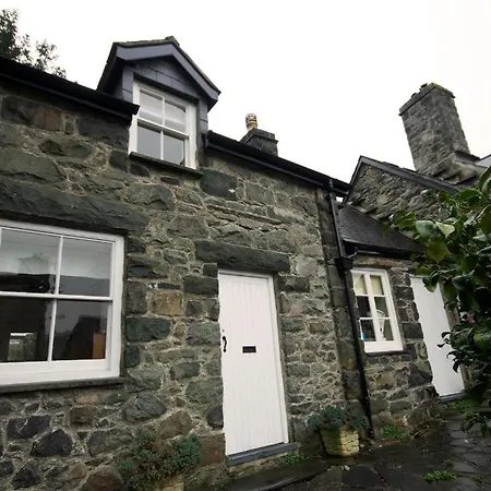 Plas Gwyn B&B And Holiday Cottage-3