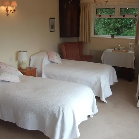 Howden House Bed And Breakfast-3