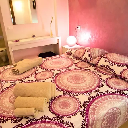 Rosemary Charming Rooms-2