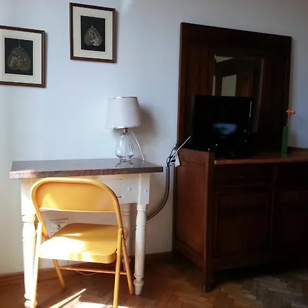 A Due Passi Dal Centro Bed&Breakfast-2