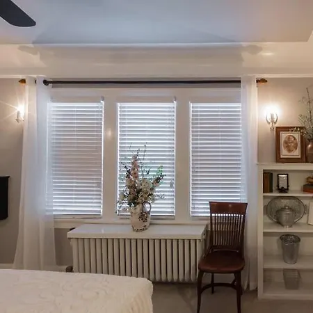 Knob Hill Bed And Breakfast-2
