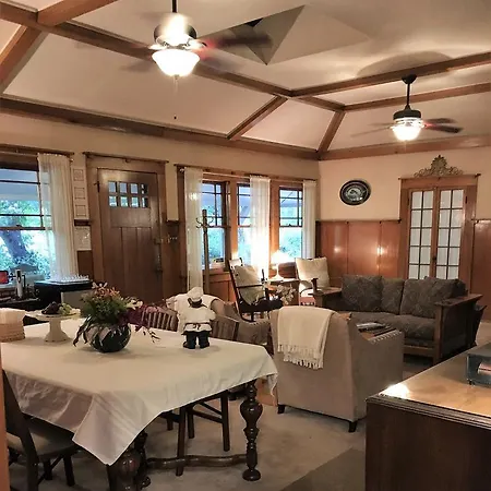 Cooper House Bed & Breakfast Inn-2