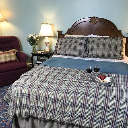 Fox And Hound Bed & Breakfast-2