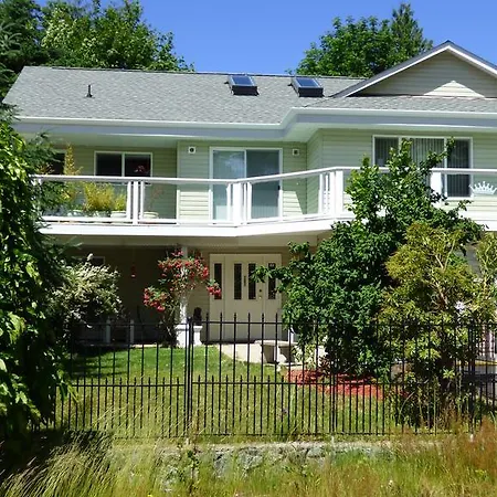 Crown House B&B-2