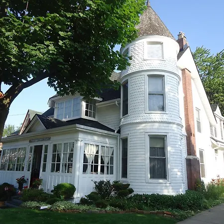 Absolute Elegance Bed And Breakfast-3