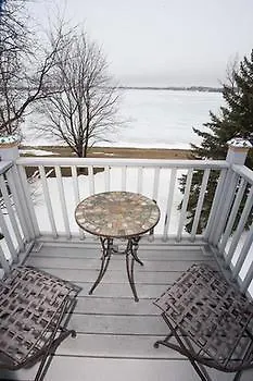 Lady On The Lake Bed And Breakfast-2