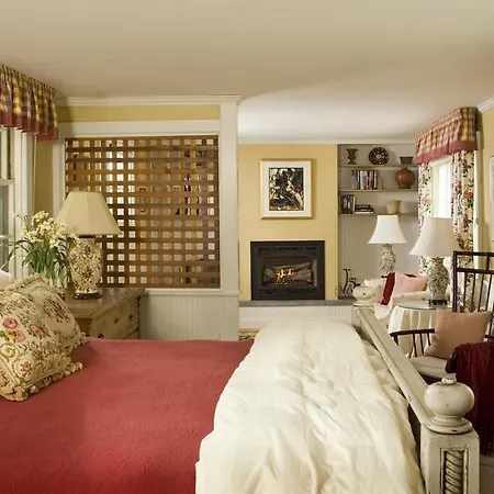 Hydrangea House Inn-2