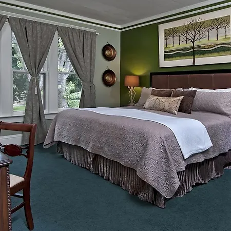 Green Gables Inn-2