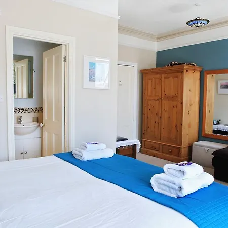 Blue Sky Bed And Breakfast-3