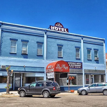 La Plaza Historic Hotel & Restaurant-2