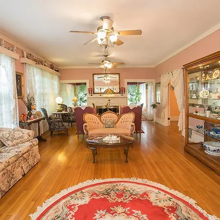 Magnolia Inn B&B-3