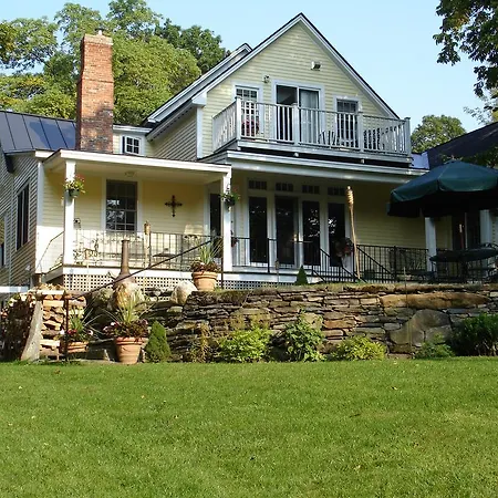 Green River Bridge House (Adults Only)-2