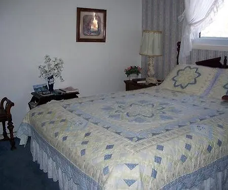 Lakeshore Bed & Breakfast-3