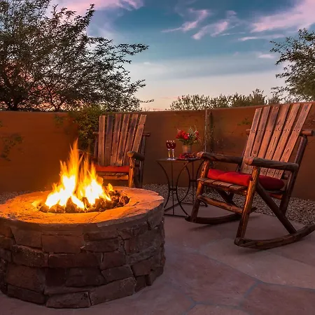 Four Peaks B And B Romantic Getaway-3