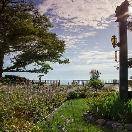 Huron House-3