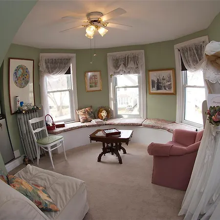 Bondy House Bed & Breakfast-3