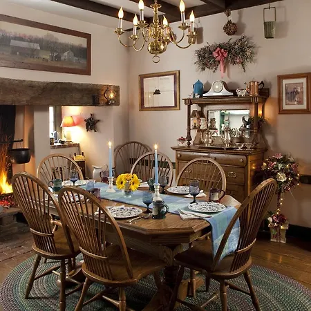 Country Hearth B&B-3