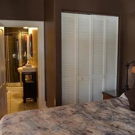 Sir Edgar House B&B-2