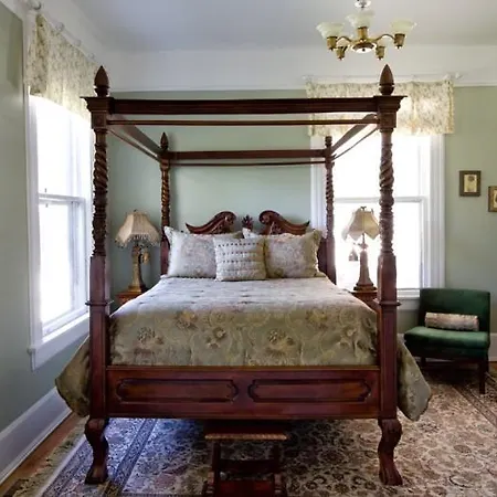 Chestnut Street Inn B&B-2