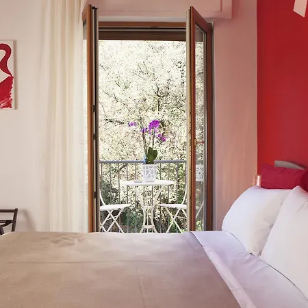 Isa Guest Rooms-3