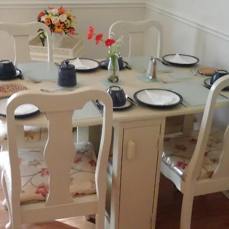 Hazelbrook B&B-2