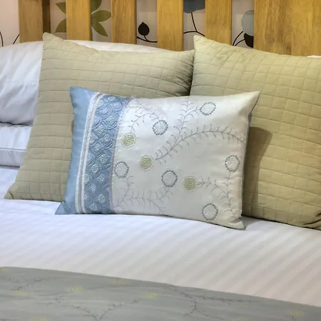 Grove Guest House-2