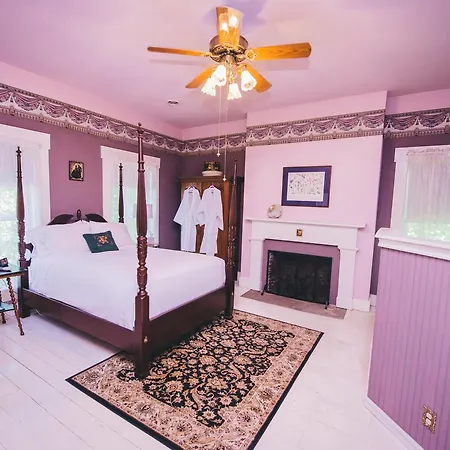 Old Caledonian Bed & Breakfast-3