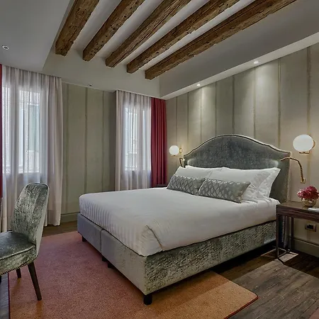 Suite735-2