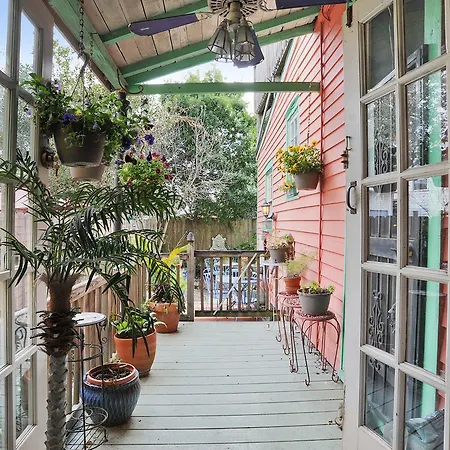 La Dauphine Bed And Breakfast-3