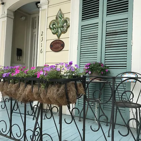 La Dauphine Bed And Breakfast-2