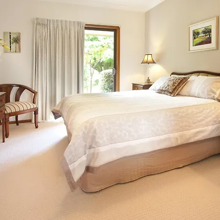 Clifton Gardens Bed & Breakfast - Orange-3