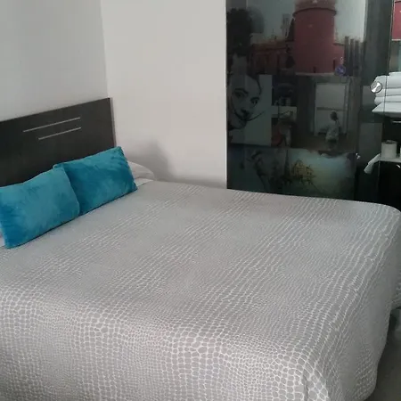 Bed&Breakfast 10 Girona-2