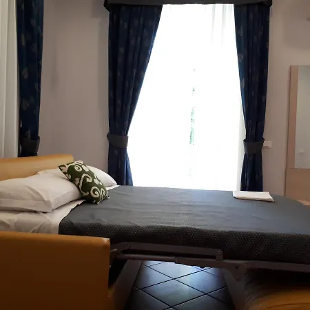 Clodio Rooms-3